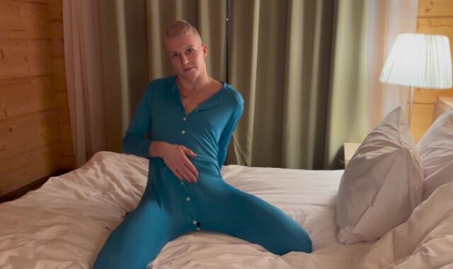 Humped a supah-nice twink in a country house and jizz in his caboose