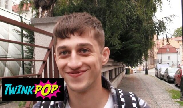 TWINKPOP - Youthfull Fast Food Worker Hooks Up With A Supah-Wild Fellow In Exchange With Some Cash