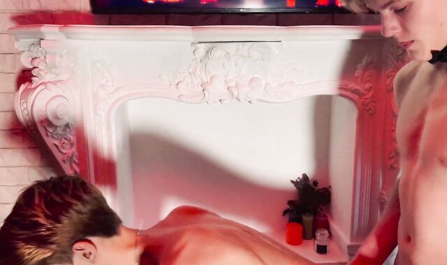 Very supah-super hot hook-up by the fireplace