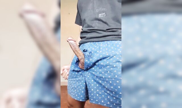 Mabilisang Jakol habang hindi pa naka uwi si kuya!