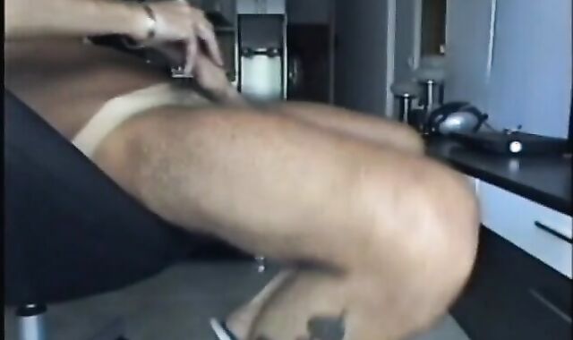 STRAIGHT GUY 2 METERS TALL WITH 80 CENTIMETERS LONG THIGHS FLEXING HIS LEGS RUMP-CHEEKS AND CALVES JIZM