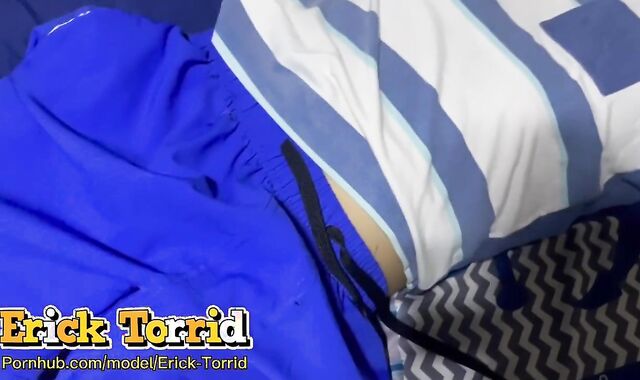 Gumapang si School Gal Bunso sa kama at Chumupa sakin after work (Step-Bro Blow my Stiffy)