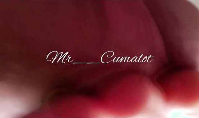 Jizz 2 times on sweater - Zwei mal auf meinen Pullover gespritz