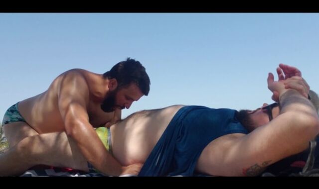 PUBLIC HOOK-UP ON THE BEACH