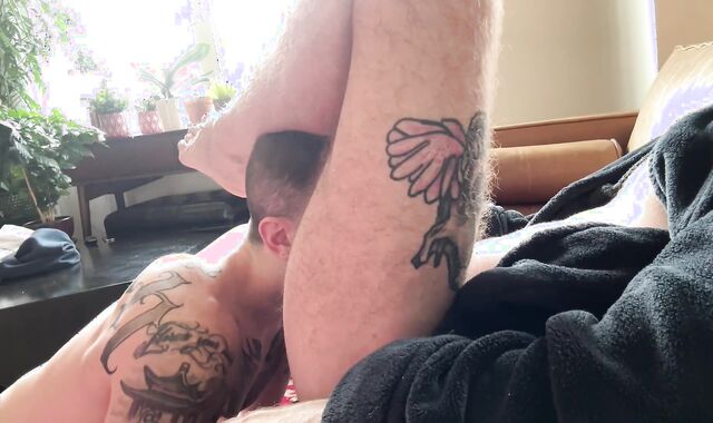 Jism Greedy Tatted Youngster Gets Porked