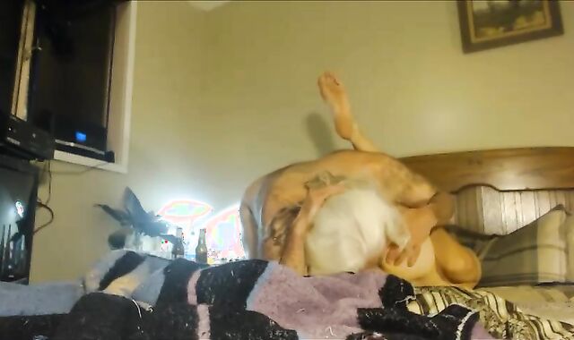 Nipster X - Barebacking a bearded whore