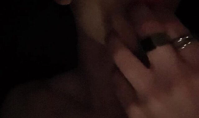 [BL] A sexy member of society who is said to munch a finger and eat it