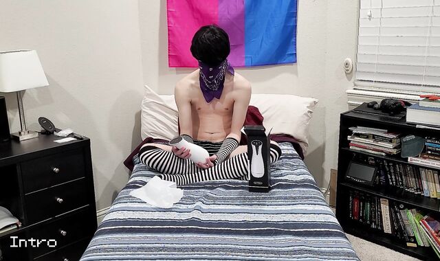 Femboy gets deep gargled off by his new fucktoy