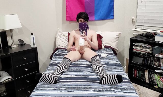 Femboy gets deep gargled off by his new fucktoy