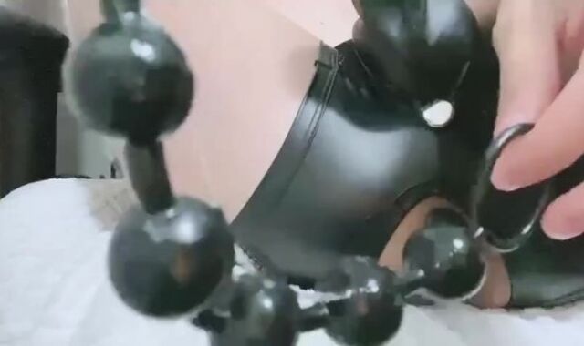 アナルビーズを一気に引き抜いて気持ち良くなってしまう【ノンケイケメン社会人】