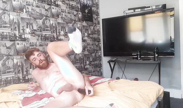 Fellow In Nike Tries Out New Toys - MattieBoyOfficial