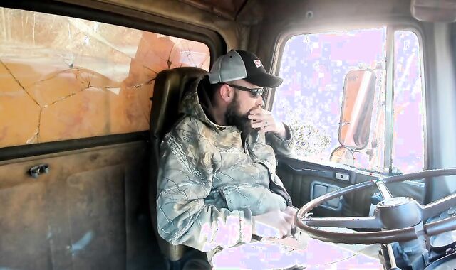 Got wild in unload truck