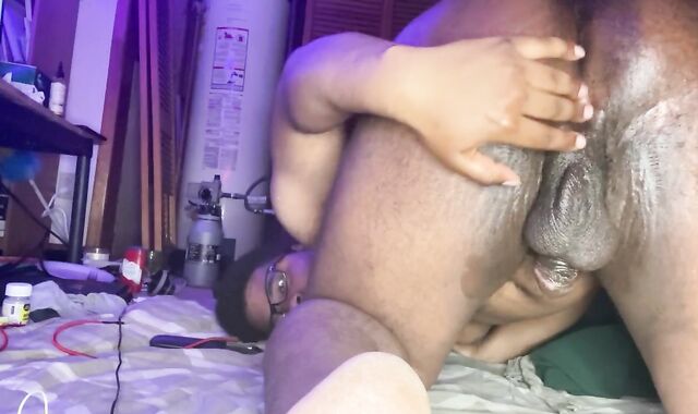 Yam-Sized Bootie Faggot Twink Showcases Off His Huge Caboose