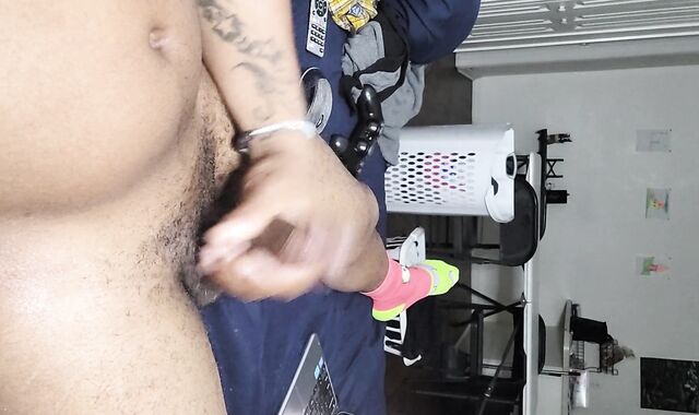 Wanking HUMUNGOUS DARK-HUED WEENIE again