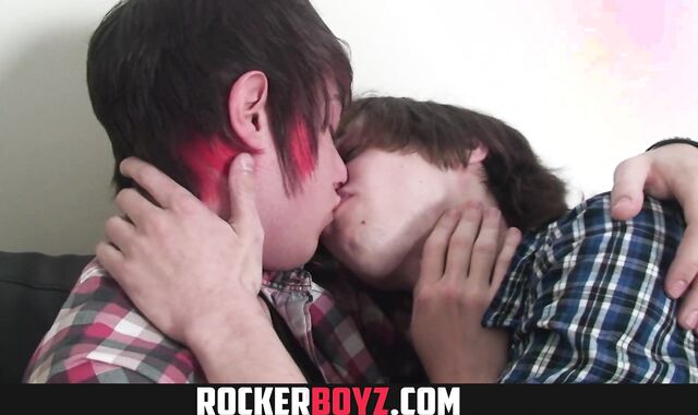Rocker Boyz - Nice Twunk Learns How To Take A Yam-Sized Dude-Meat