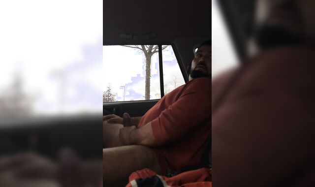 Dude Wanking Off In Back Of Uber While Waiting