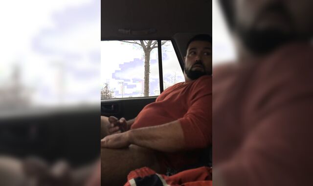 Dude Wanking Off In Back Of Uber While Waiting