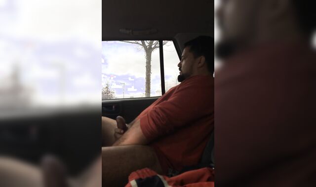 Dude Wanking Off In Back Of Uber While Waiting