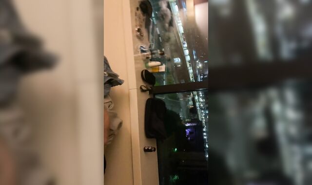 Seducing my heterosexual partner at conference hotel