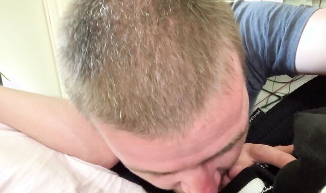 Quadriplegic Gets Head From Acquaintance