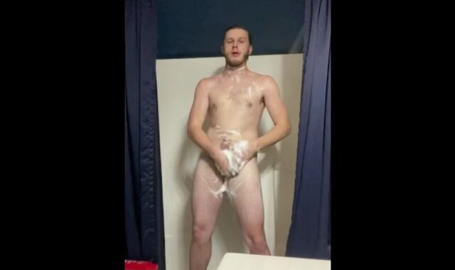 Arse have joy and jism in shower