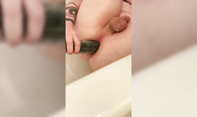 Good-Sized Cucumber, Meaty Gapes.