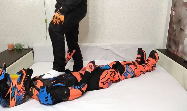 MX BIKER x TRACKSUIT PLAYS