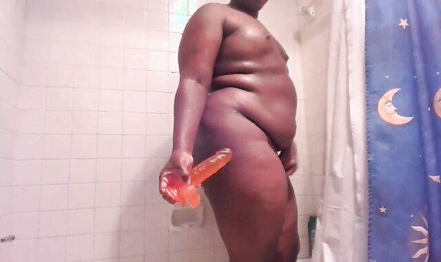 toying in the shower :)