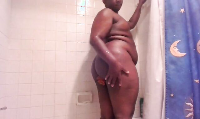 toying in the shower :)