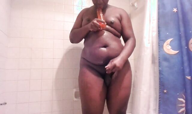 toying in the shower :)