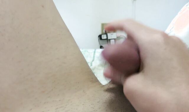 【POV】Japanese stud complete off with masturbation