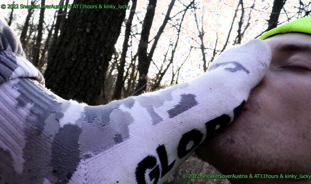 Kinky_Lucky enjoy our sneakers, socks, feet - Part 2 (with at11hours)