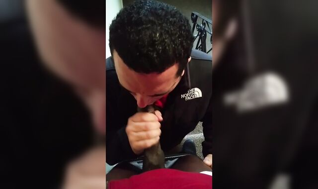 heterosexual meet homo in colon for orgy grindr hook up