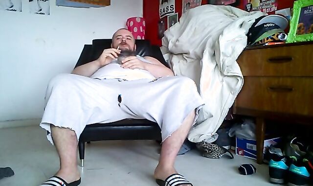 White Shorts & Vest Wank