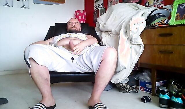 White Shorts & Vest Wank