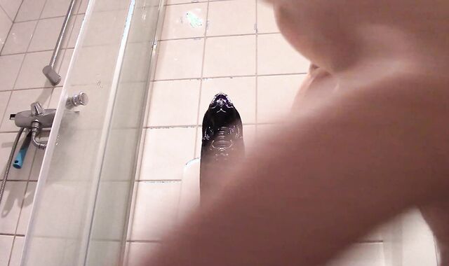 New Gift From MrHankeysToys The Alien Breeder LG/XL Joins The Family