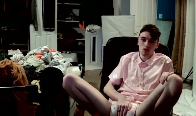 Twimk Caught in Sissy Diaper by Professor