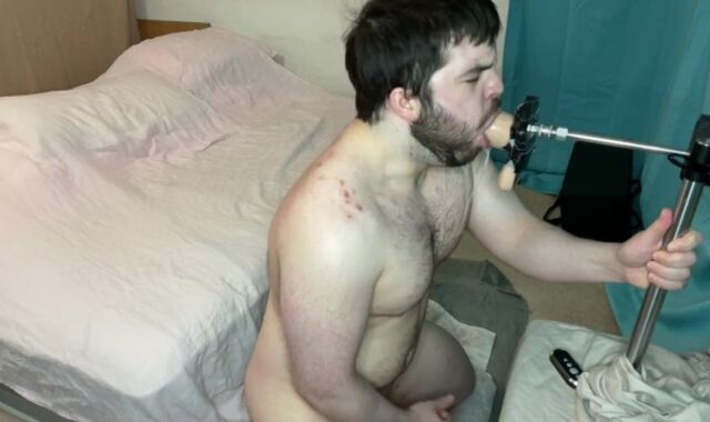 White mega-tramp ends off while attempting to ball-sac deep face fuck 9 inch pulverize stick