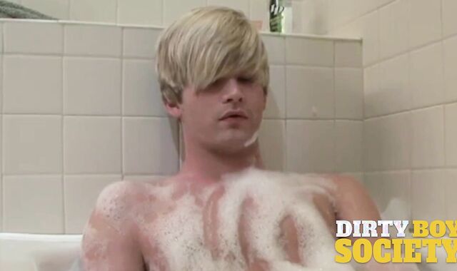 DirtyBoySociety - Uber-Lovely ash-light-haired vignette lad takes bubble bath