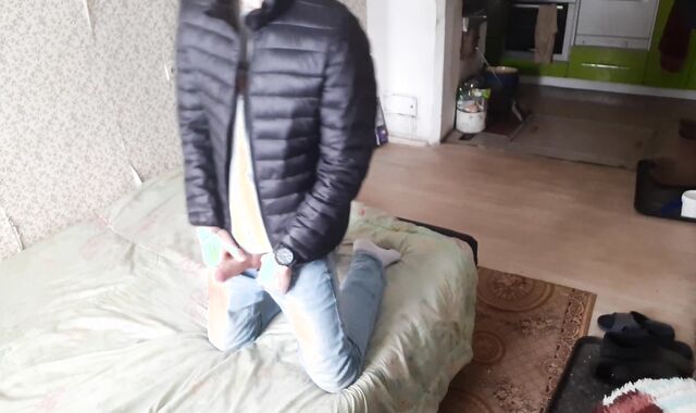 Sports Russian fellow finger-tickling knob