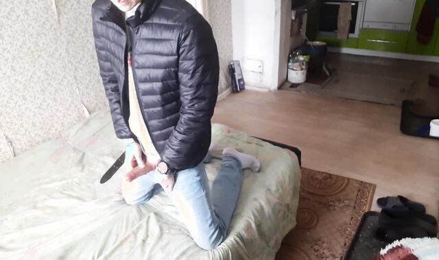 Sports Russian fellow finger-tickling knob