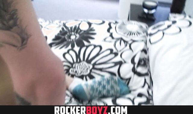 Rocker Boyz - Fabulous Rocker Twink Enjoys A Great Jerk