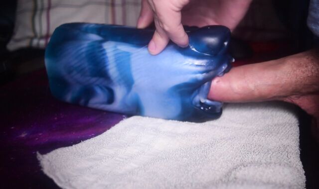 Fuckin' David's muzzle from Bad Dragon and cumming inside