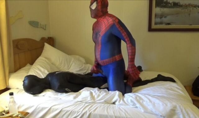 spiderman porks and blows a flow on his orca dummy