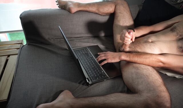 Hairy_Airman plays with his stick