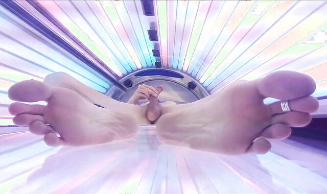 Risky public solarium use! step by step directive; cum; soles close-up