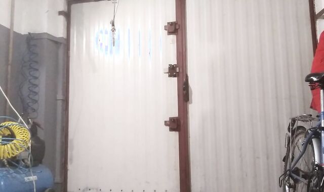 Hard-Core wank ultra thin fellow