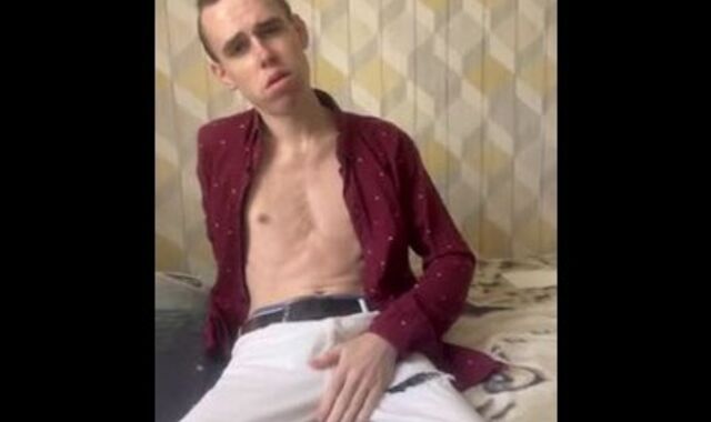 Smart Steamy Russian Stroking in the Morning + MONSTROUS White Pearly Pop-Shot