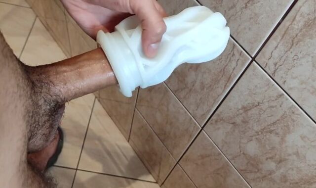 dude plumbs his fucktoy and blows a geyser hard (and loud)