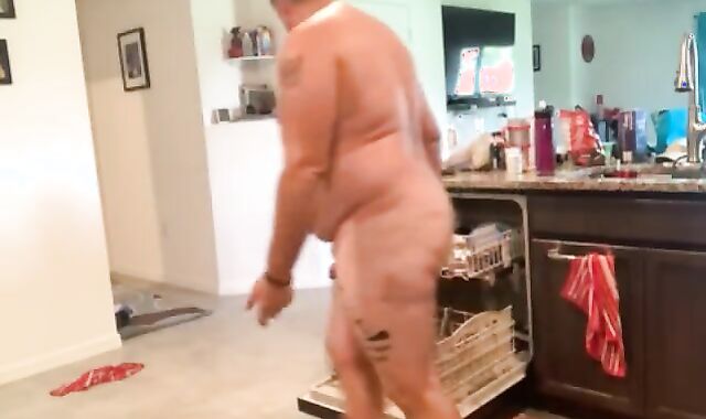 Daddy assets bare man doing dishes